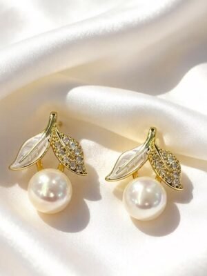 Aurelia Luxe™ Pearl Leaf Earrings