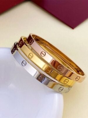 Aurelia Luxe Classic Design Anti-Tarnish Bracelet